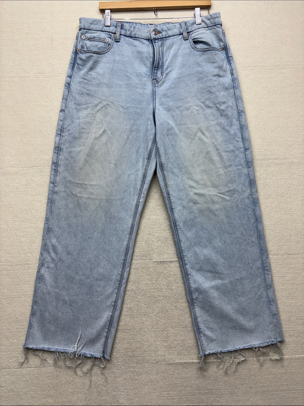 American Eagle | 16 Curvy Stovepipe Light Blue Straight-Leg Jeans